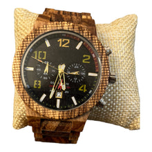Laden Sie das Bild in den Galerie-Viewer, Holzuhr Armbanduhr aus Holz 1015-1
